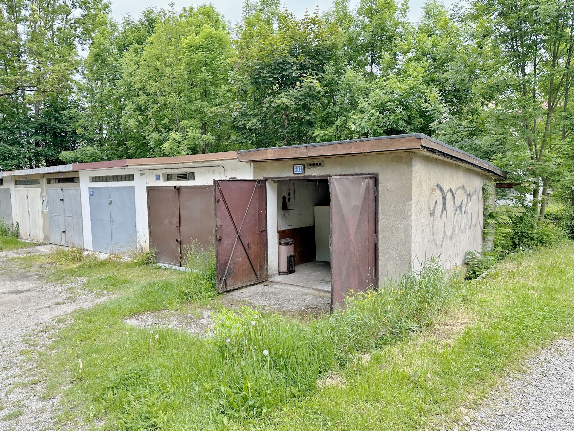 Garáž pri Starej nemocnici v centre Banskej Bystrice